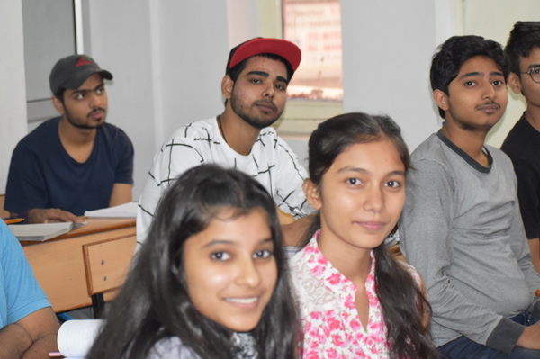 NEET Coaching fee in Delhi